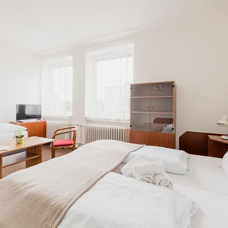 Hotel Dobruška Kültér fotó