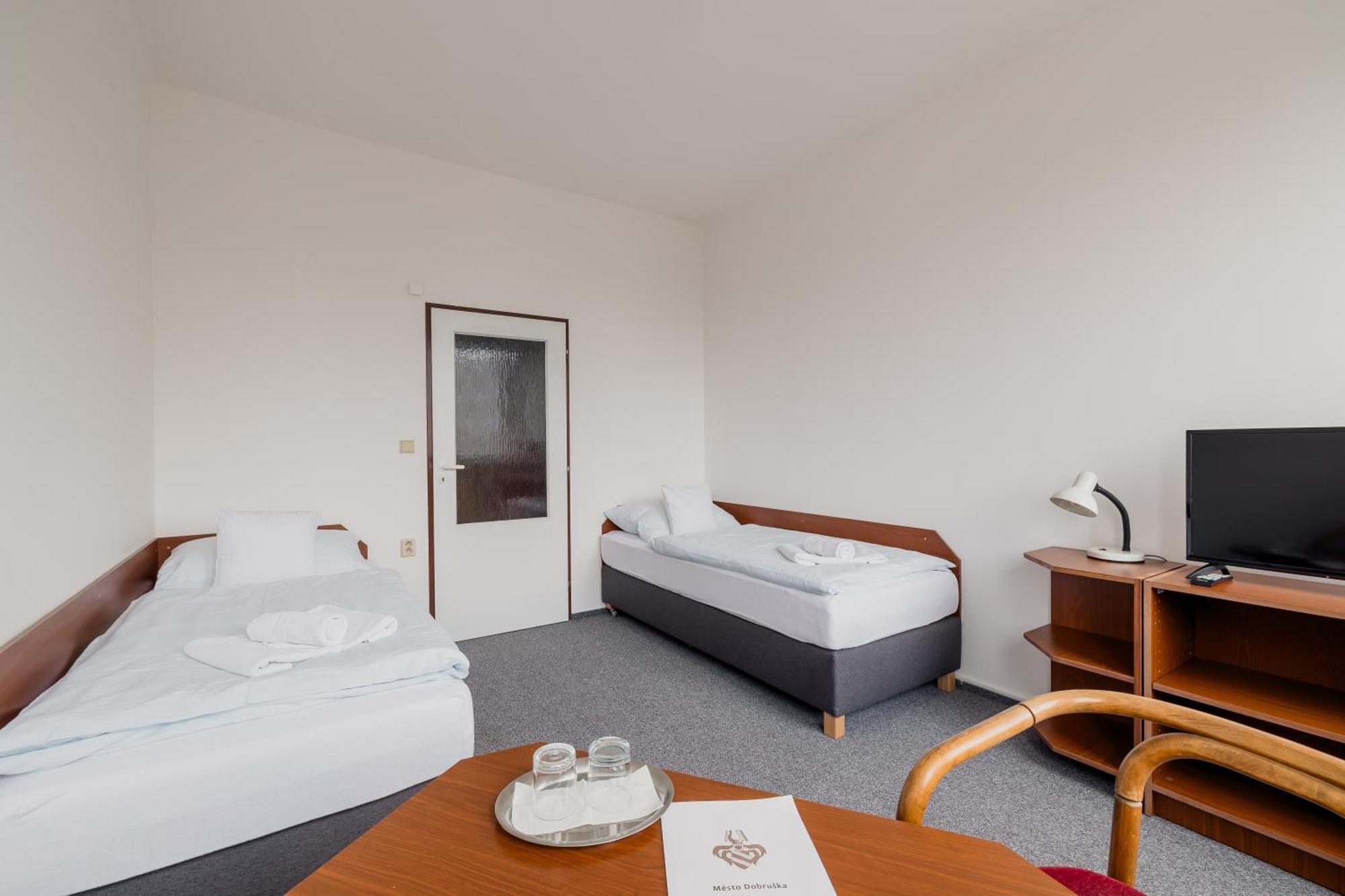 Hotel Dobruška Kültér fotó